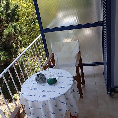 איריה Anastasias Apartments מראה חיצוני תמונה