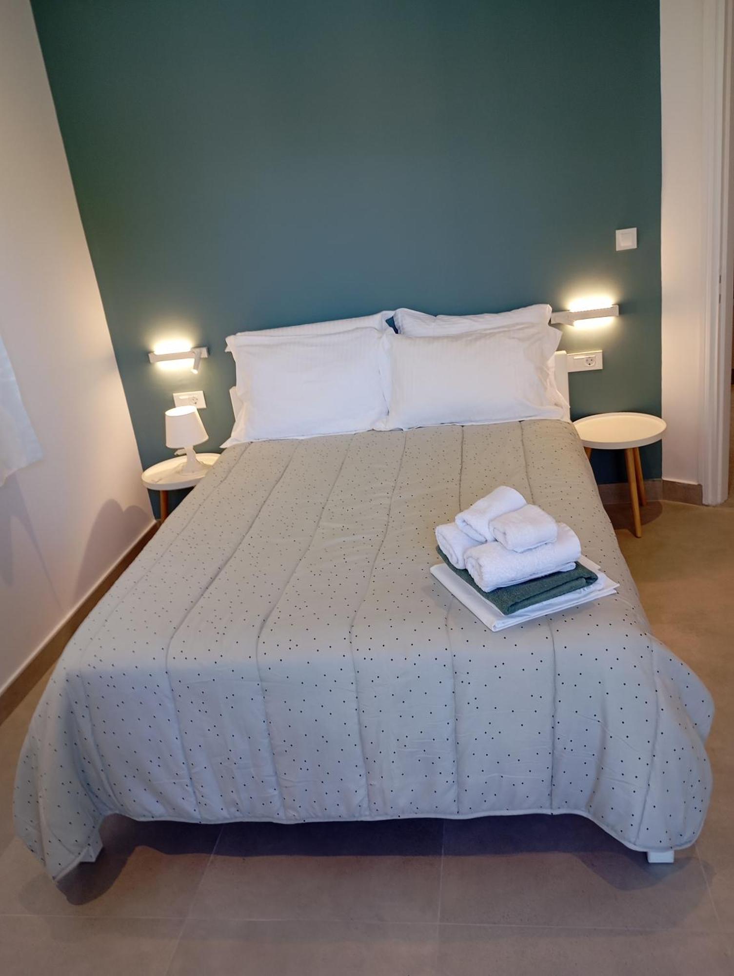 איריה Anastasias Apartments מראה חיצוני תמונה