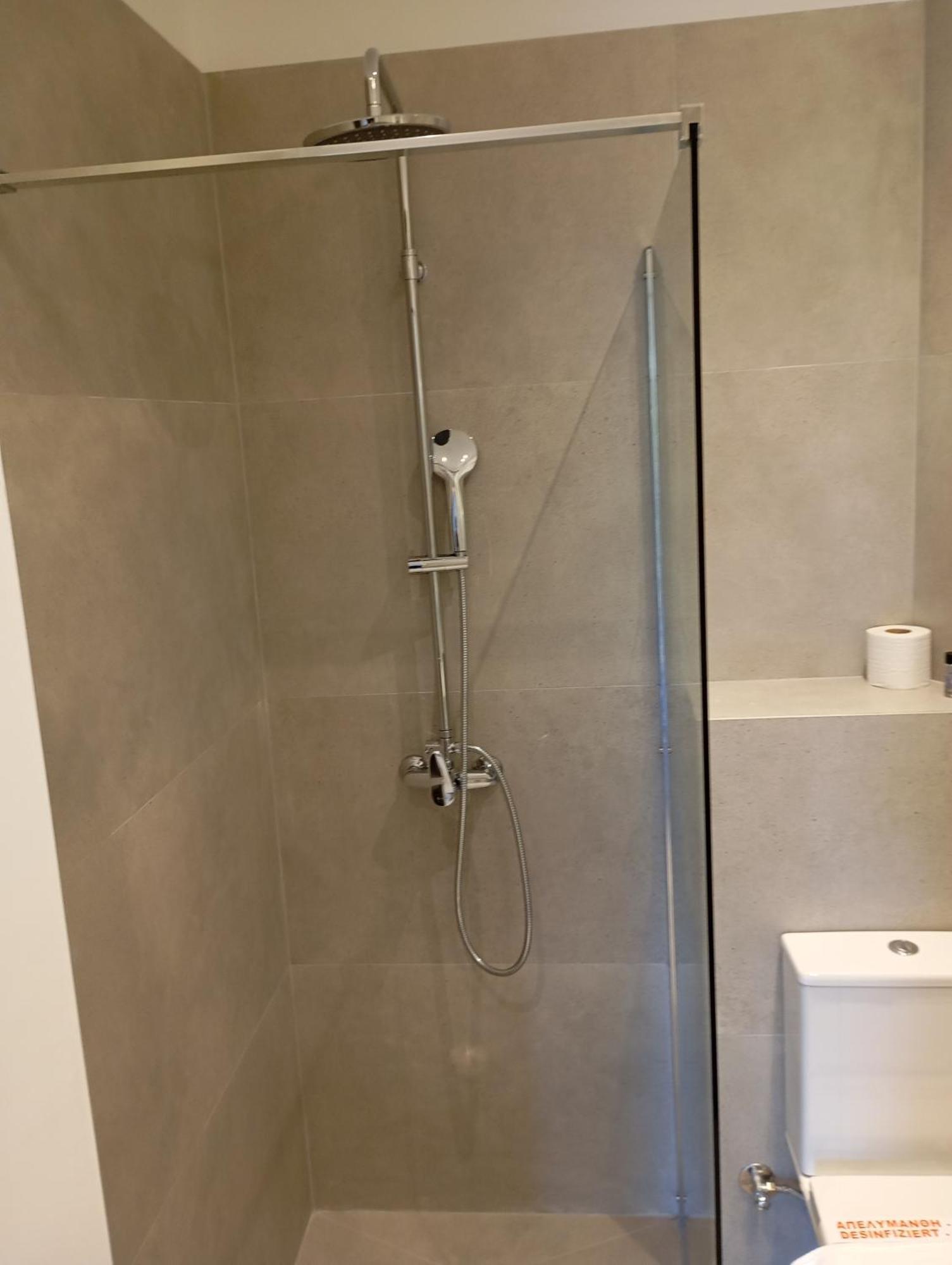 איריה Anastasias Apartments מראה חיצוני תמונה