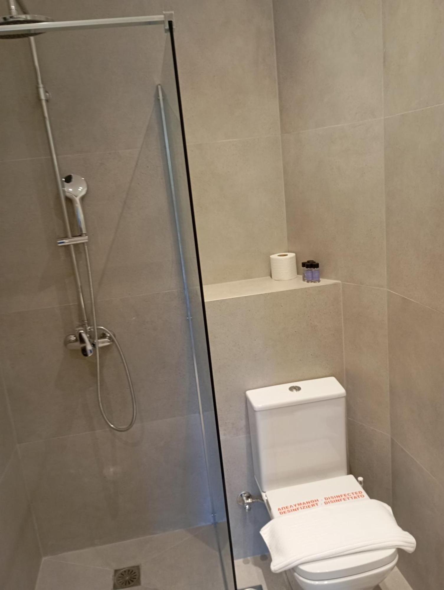איריה Anastasias Apartments מראה חיצוני תמונה