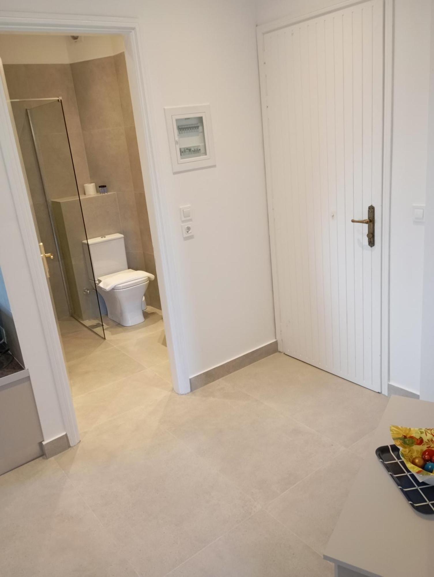 איריה Anastasias Apartments מראה חיצוני תמונה