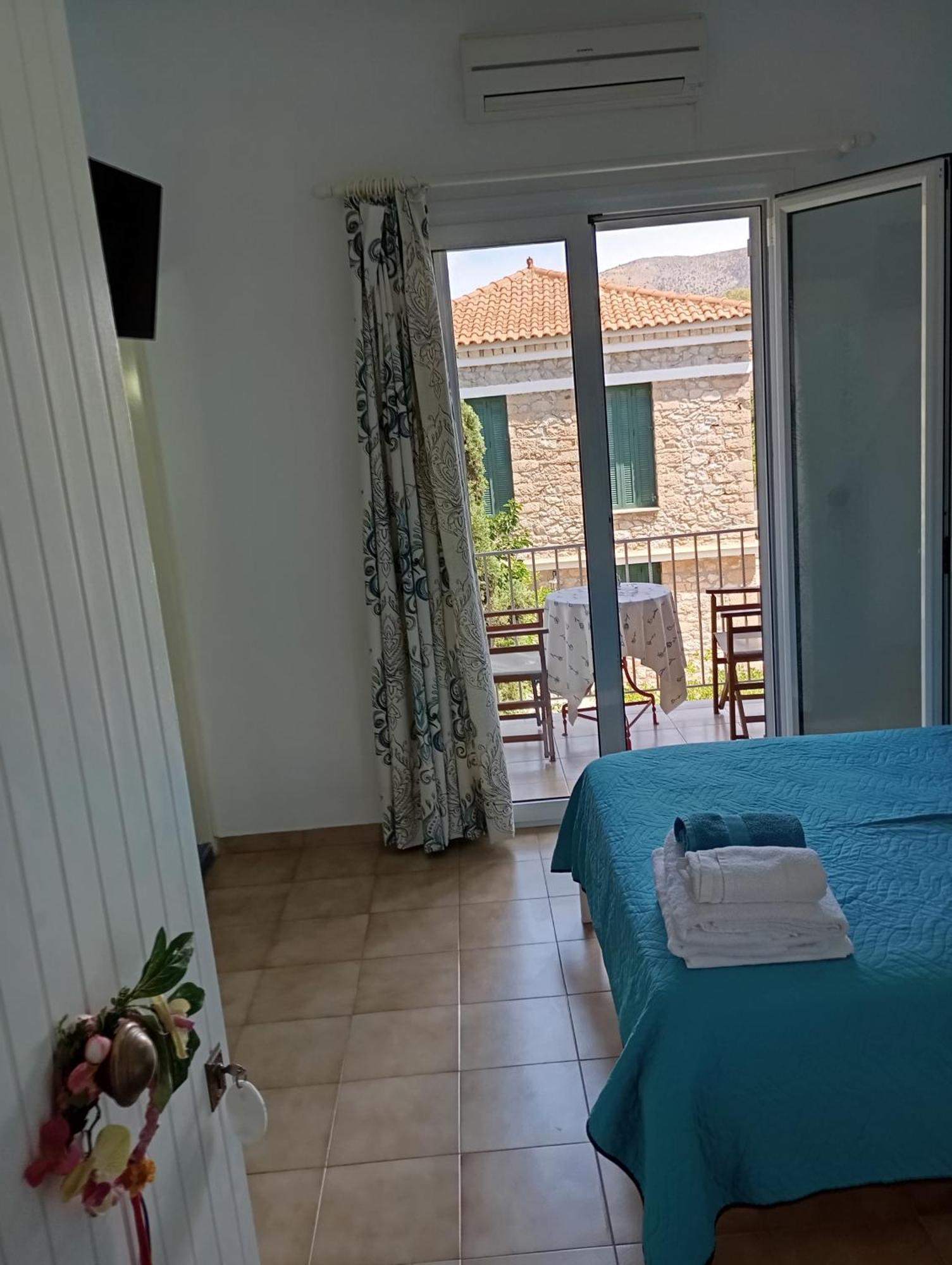 איריה Anastasias Apartments מראה חיצוני תמונה