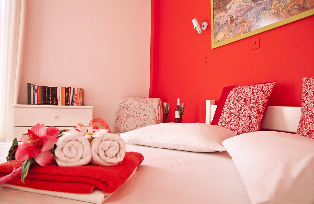 איריה Anastasias Apartments מראה חיצוני תמונה